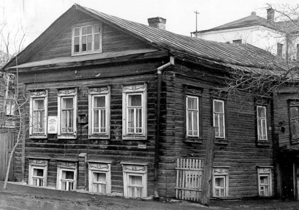 Каюм Насыйри 1899-1902 нче елларда яшәгән һәм вафат булган йорт (Бәдигъ мөәзин йорты). 1980 нче еллар уртасында яна, 2000 нче еллар башында торгызыла. Бүген монда Каюм Насыйри музее урнашкан.
